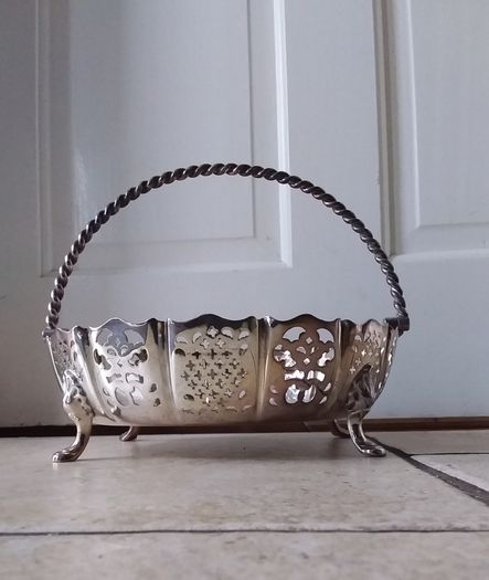 Antique Edwardian Silver Plated Fruit/Cake Basket
