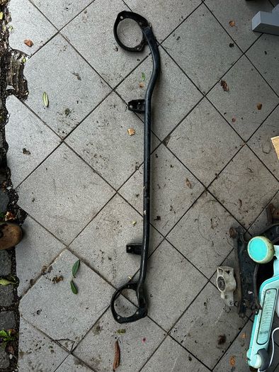 Golf Mk4/Bora strut brace