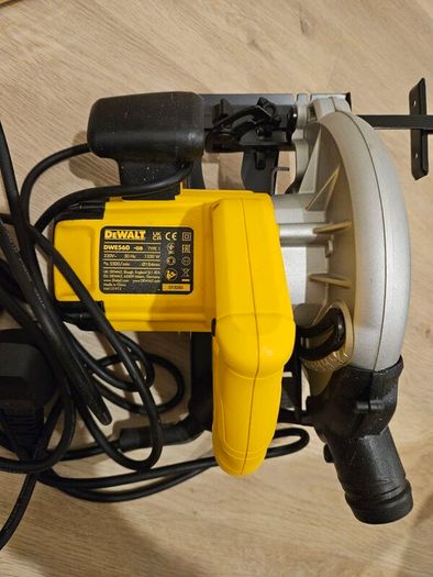 Dewolt DWE560 1350w 184mm circular saw 240V