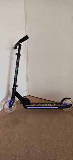 Kids scooter with lights