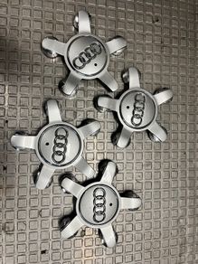 Audi centre caps