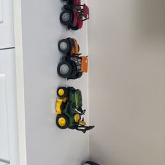 Toy model tractors