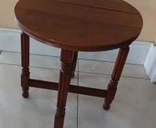 Side Table / Small Plant Table