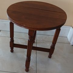 Side Table / Small Plant Table