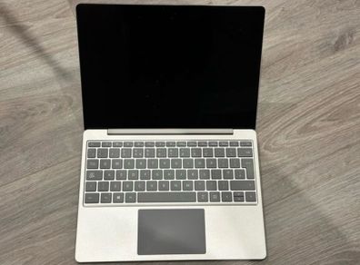 Microsoft Surface Laptop Go - i5 - 8GB - 128GB SSD - Windows 11 Pro