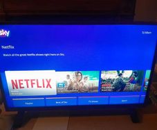 Toshiba Smart tV 32" working and no scratches
