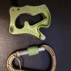 Climbing Technology CLICK UP Belay Device + Locking Carabiner, Excellent Condition