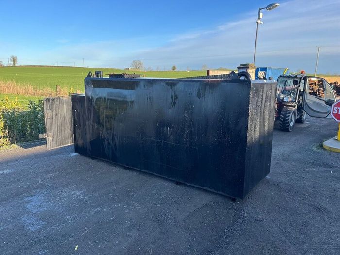 5500 litre fuel tank bowser
