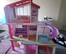 barbie dream house, doll house