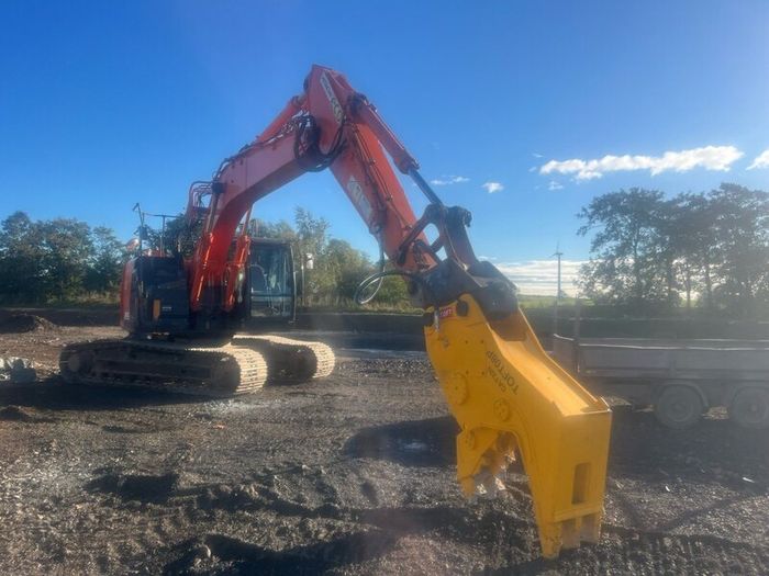 Crusher hire  concrete crusher rock crusher