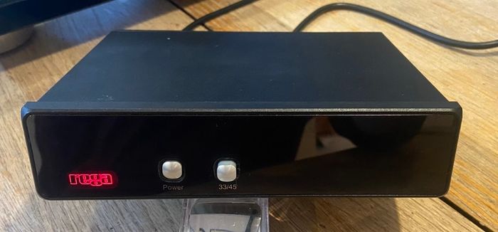 Rega RP8 Planar 8 Turntable with RB808 Tonearm and TTPSU Speed Control Power Supply Unit