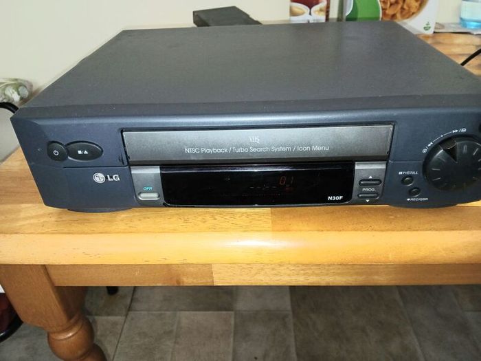 Lg vhs video recorder with remote.