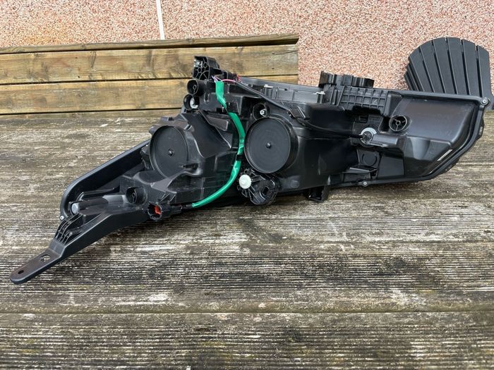 Nissan Leaf Headlight Driver side 2019