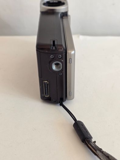 SONY HDR-TG1 Digital Hi-Vision Handycam Camcorder