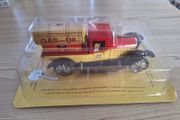 Tin plate wind up car