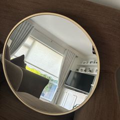 Gold mirror