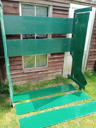 Heavy duty shelving
