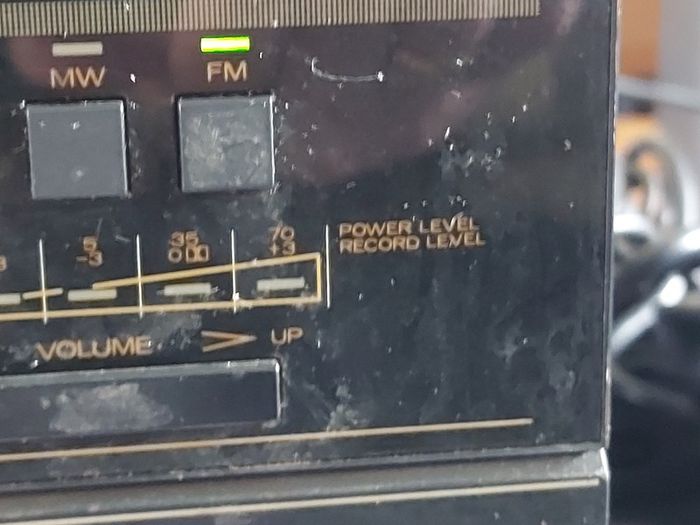 Mitsubishi Music Centre, Model DA-60R, Radio, CD, Tape, Phono, Aux, 2 Philips speakers included, in good condition for its age