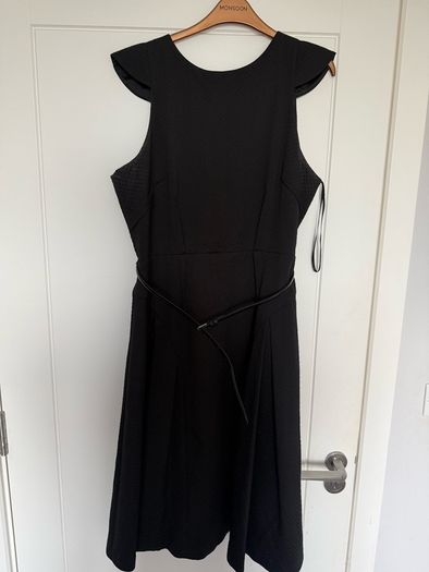 Coast Black Fitted Dress with patent belt Size 16