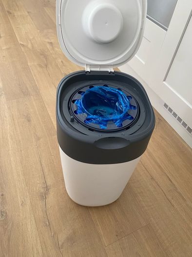 Tommee tippee twist and click nappy bin