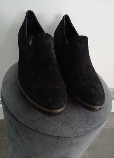 Genuine suede shoes size 6