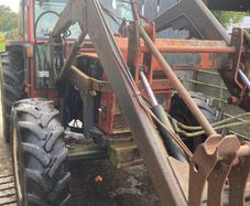 Front loader (Chilton/Mailleux),& brackets