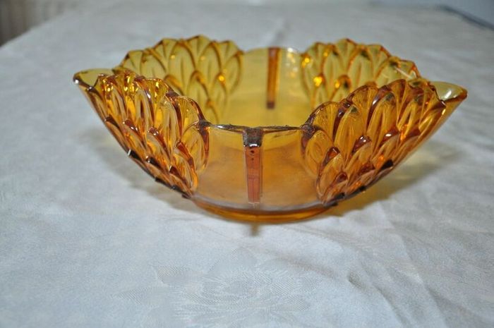 Art deco amber bowl