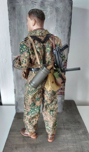 1/6 WWII German 9th "Hohenstaufen" SS Panzer Division - Panzer Reconnaissance Battalion, Arnhem 1944