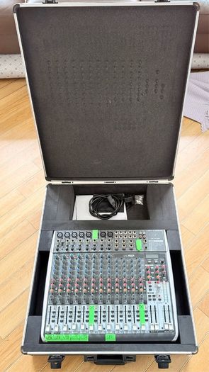 Mixing Desk - Behringer Xenyx QX2222USB