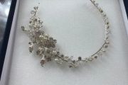 Bridal hair accessory