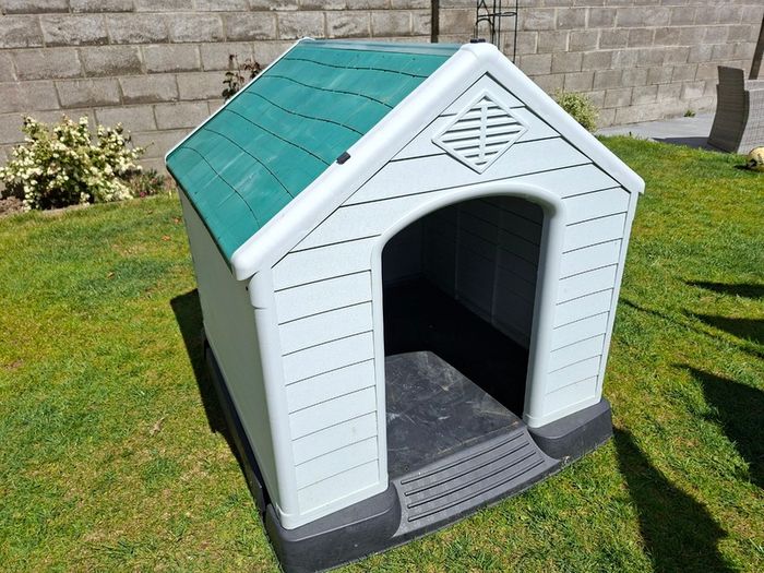 Very Large Kennel with Gate