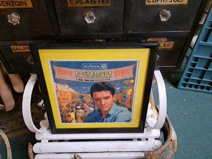 Elvis Album Cover