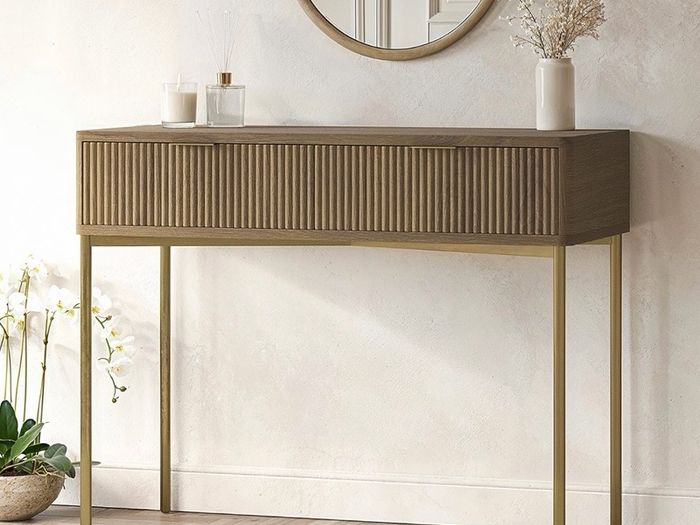 Dressing table / side table