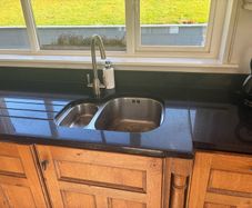 kitchen sink & tap