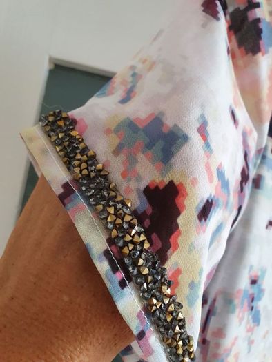 RELISH embellished Sz S - BNWT Rrp 29.99