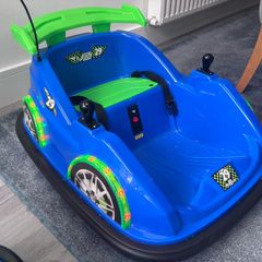 Flybar kids sit on bumper car
