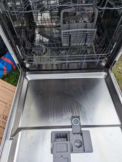 Whirlpool Dishwasher