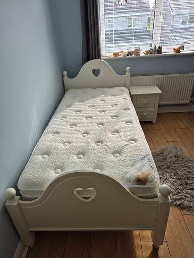 single 3ft children's bed & mattress