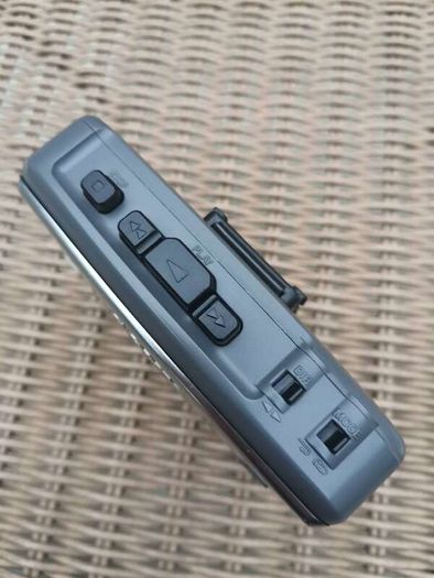 Sony WM-FX473 Walkman Cassette Player