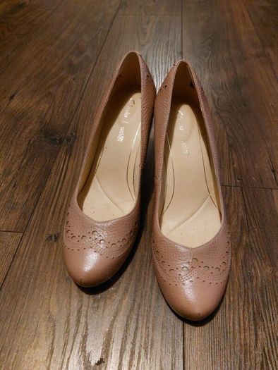 Clarks- nude- uk7