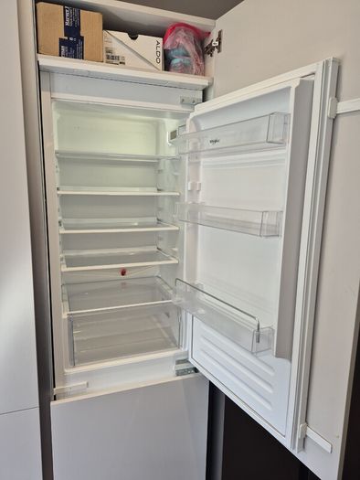 Integrated Fridge Freezer