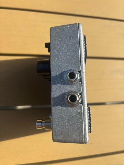 Electro Harmonix Attack Decay Tape Reverse Simulator