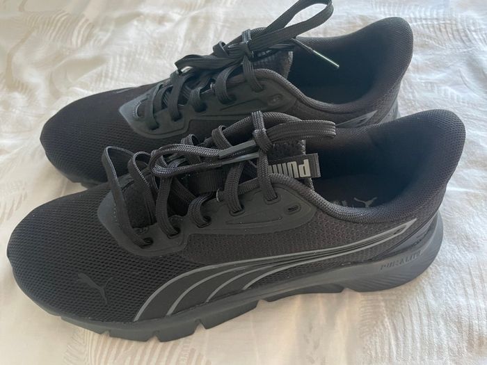 Puma Runners - Black - Puralite- UK7 / EU40.5 - New