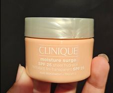 Clinique Moisture Surge SPF 25 Sheer Hydrate in 30ml
