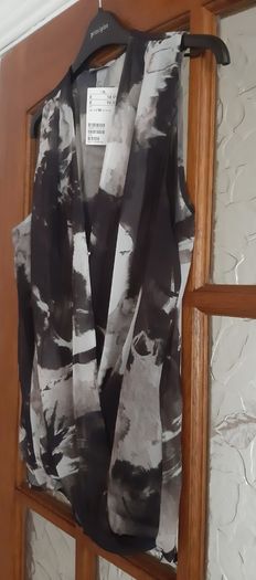 Brand New H&M Blouse, Size 10