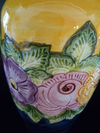 Ornamental Tall Decorative oriental Vase Immaculate