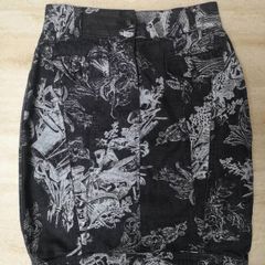 Ladies Moschino Printed Denim Skirt Waist 26"