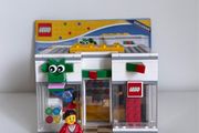 LEGO 40145 Brand Retail Store