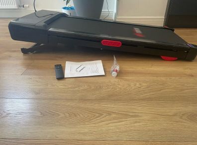 Walking and running incline treadmill