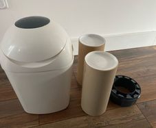 Tommee Tippee Sangenic Diaper Bin & Cassette Refills